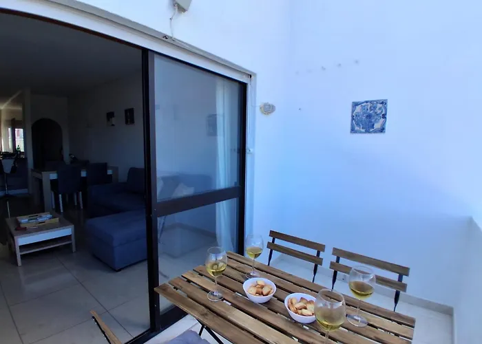 Nova 阿尔布费拉